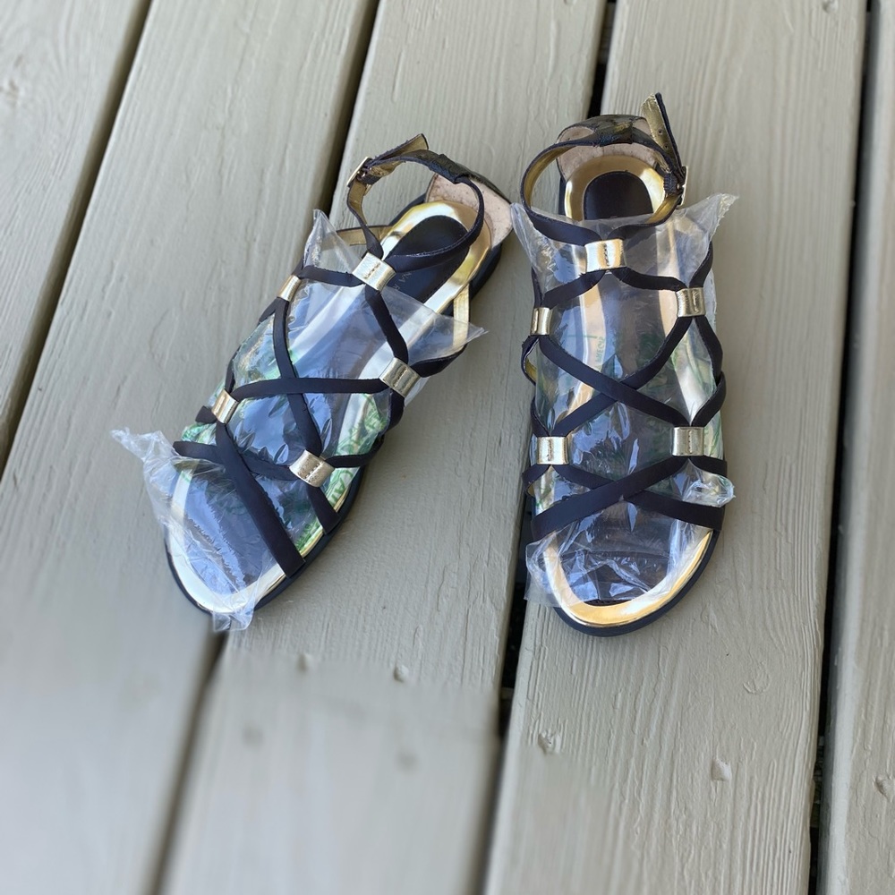 NWOT Banana Republic - Brown/gold gladiator sandals Size: 7.5